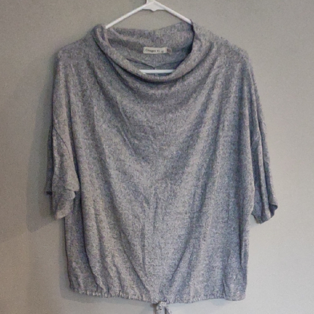 Ginger G Women's LargeGray Cowl Neck Short Sleeve Knit Topโ
